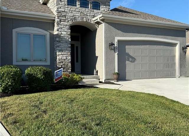 Property at 11685 S Deer Run St, Olathe, KS 66061, 4 beds, 3 baths