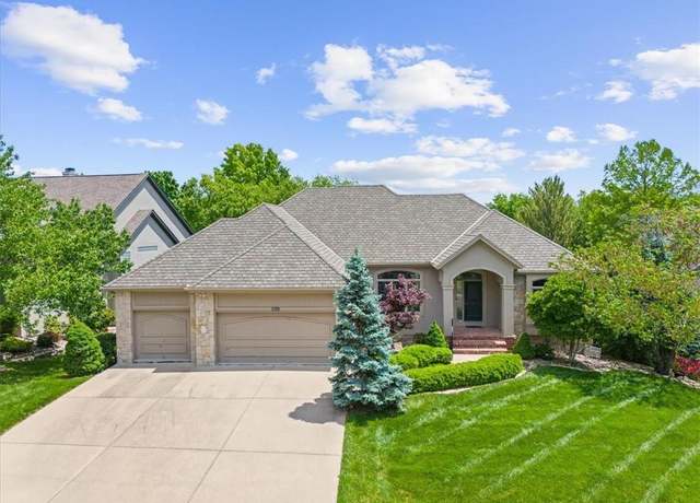 Property at 6318 W 128 Pl, Overland Park, KS 66209, 4 beds, 4 baths
