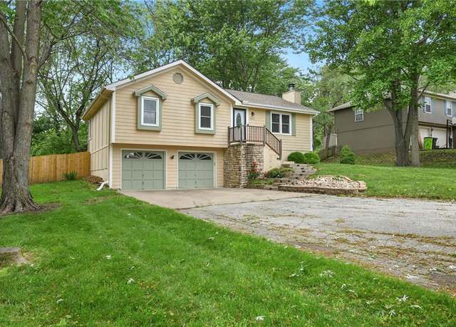 Property at 15802 Ann Ave, Belton, MO 64012, 3 beds, 2.5 baths