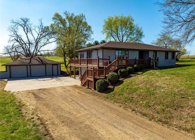 Property at 1628 E 400th Rd, Lawrence, KS 66049, 3 beds, 3 baths