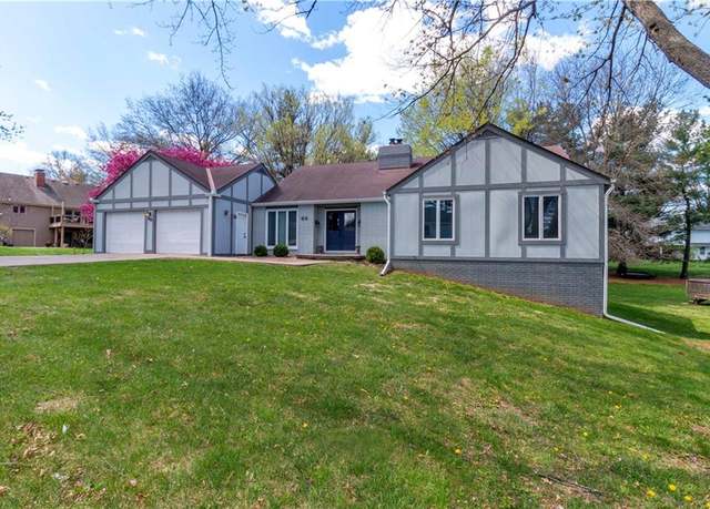 Property at 66 Stonecrest N/A, St Joseph, MO 64506, 4 beds, 3 baths