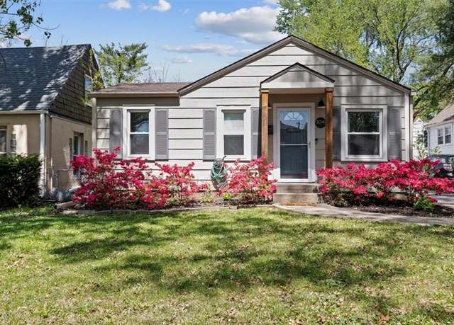Property at 104 E 80th Ter, Kansas City, MO 64114, 2 beds, 2 baths