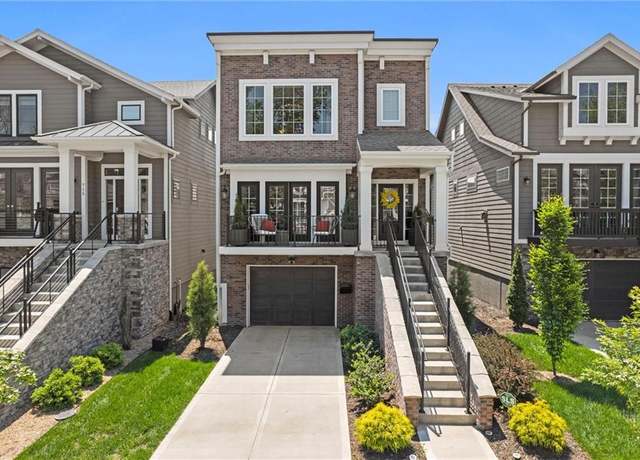 Property at 717 W 44th Ter, Kansas City, MO 64111, 3 beds, 3 baths