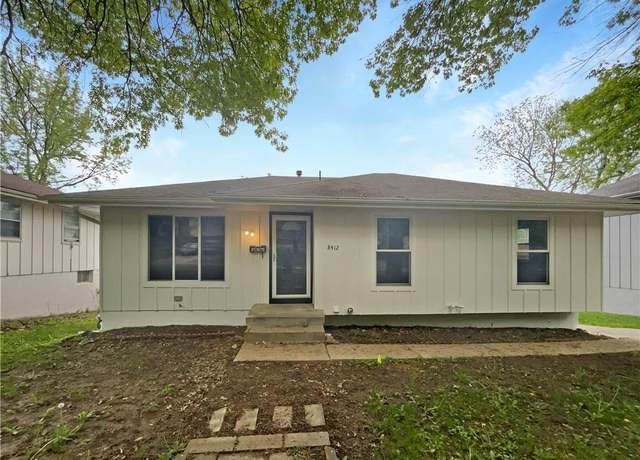 Property at 8412 E 103rd Ter, Kansas City, MO 64134, 3 beds, 1.5 baths