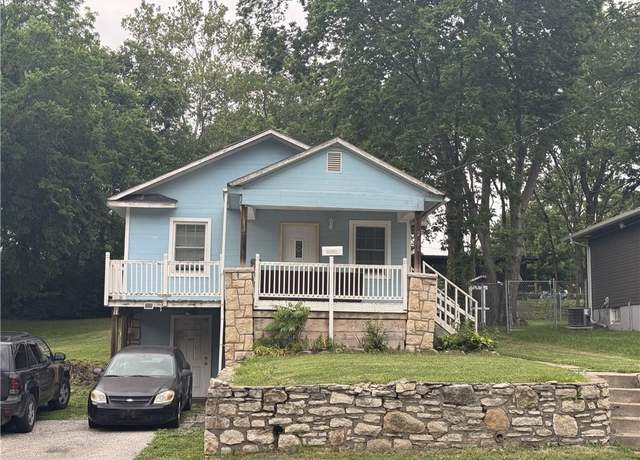 Property at 2101 N 27th St, Kansas City, KS 66104, 3 beds, 1 bath