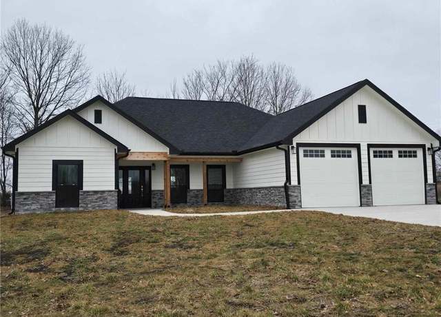 Property at 61 NW 247 Rd, Clinton, MO 64735, 3 beds, 2 baths