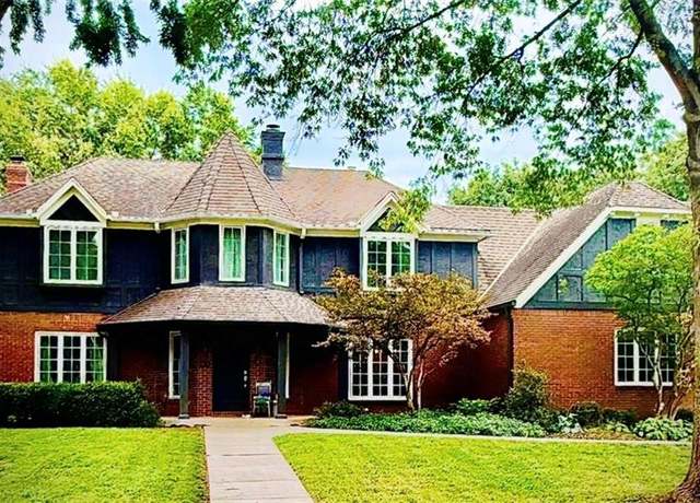 Property at 11211 Juniper Dr, Leawood, KS 66211, 4 beds, 4 baths