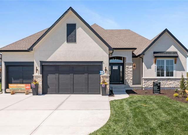 Property at 9069 Shady Bend Rd, Lenexa, KS 66227, 5 beds, 3 baths