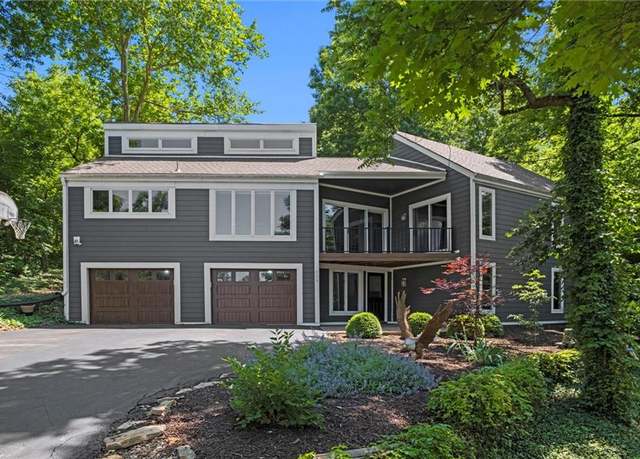 Property at 129 Terrace Trail South St, Lake Quivira, KS 66217, 4 beds, 2.5 baths