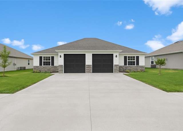 Property at 641-643 Fall Meadow Ln, Belton, MO 64012, 6 beds, 4 baths
