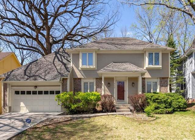 Property at 9624 W 116th Pl, Overland Park, KS 66210, 4 beds, 3.5 baths