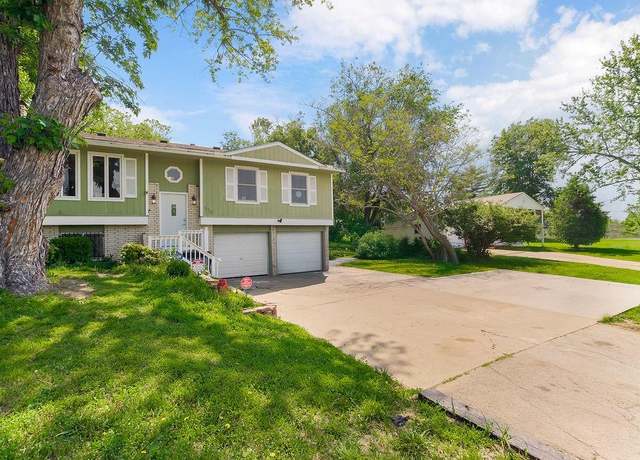Property at 539 N 86 St, Kansas City, KS 66112, 3 beds, 2 baths