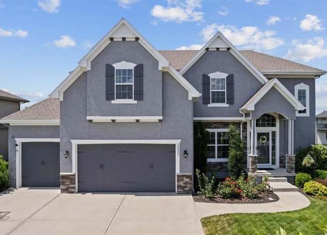 Property at 16642 W 165th St, Olathe, KS 66062, 5 beds, 4 baths