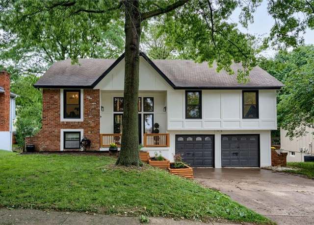 Property at 2913 NW 83rd Ter, Kansas City, MO 64151, 3 beds, 3 baths
