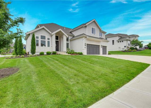 Property at 15601 Catalina St, Overland Park, KS 66224, 6 beds, 6 baths