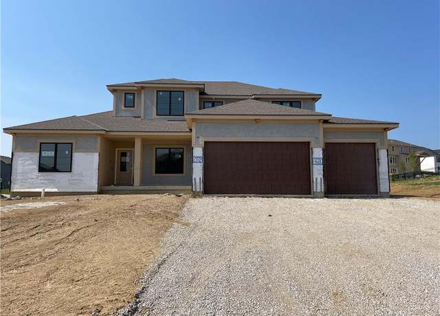 Property at 13600 NE 114th Pl, Kearney, MO 64060, 4 beds, 3.5 baths