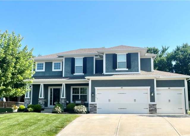 Property at 316 SE Hackamore Dr, Lee's Summit, MO 64082, 5 beds, 4 baths