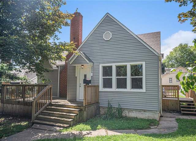 Property at 3006 Mitchell Ave, St Joseph, MO 64507, 3 beds, 1 bath