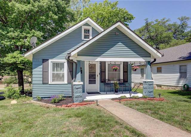 Property at 1418 Central St, Leavenworth, KS 66048, 2 beds, 1 bath