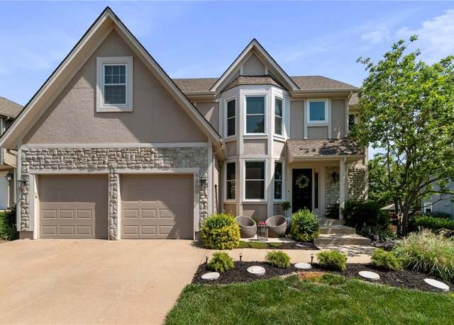Property at 9000 W 127th Ter, Overland Park, KS 66213, 4 beds, 3.5 baths