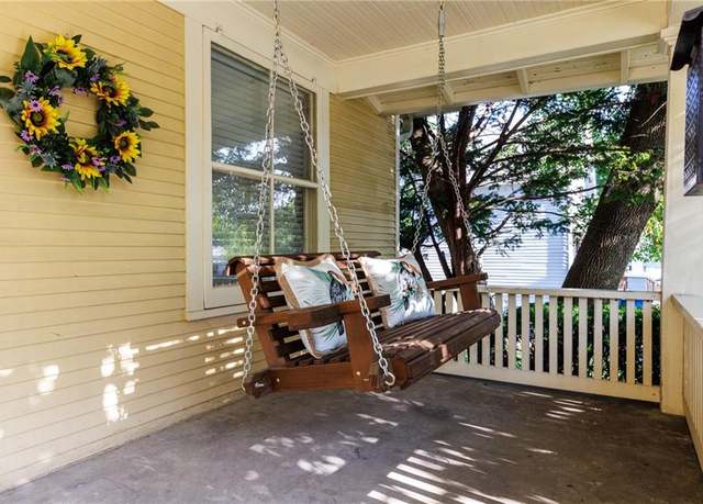 Property at 116 Dorsey St, Liberty, MO 64068, 3 beds, 1.5 baths
