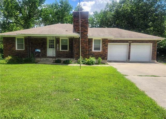 Property at 7409 High Grove Rd, Grandview, MO 64030, 2 beds, 1 bath