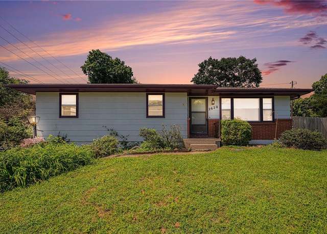 Property at 2620 S 36th St, St Joseph, MO 64503, 3 beds, 1.5 baths