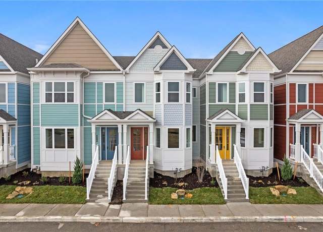 Property at 454 SW Brummel Rd, Lee's Summit, MO 64081, 2 beds, 2.5 baths