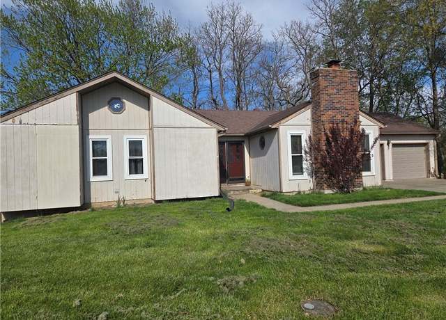 Property at 3329 Primrose Ln, St Joseph, MO 64503, 4 beds, 2.5 baths