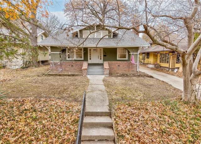 Property at 5740 Oak St, Kansas City, MO 64113, 4 beds, 2 baths