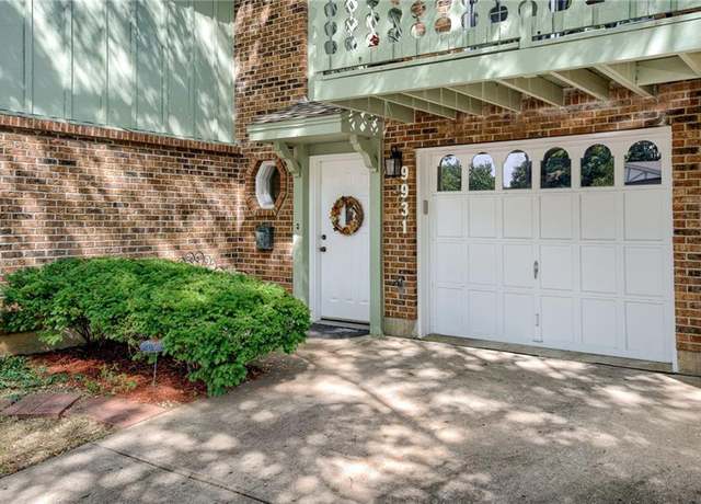 Property at 9931 Edelweiss Cir, Merriam, KS 66203, 2 beds, 1.5 baths