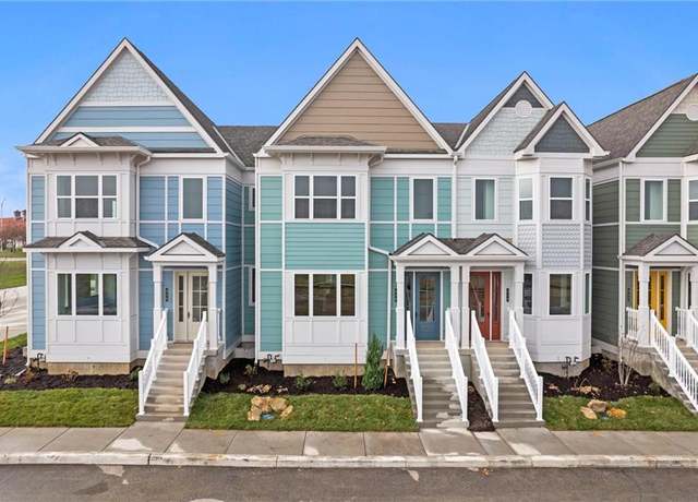 Property at 456 SW Brummel Rd, Lee's Summit, MO 64081, 3 beds, 2.5 baths