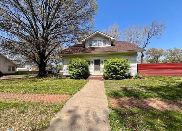Property at 602 E 4th St, Cherryvale, KS 67335, 3 beds, 1 bath