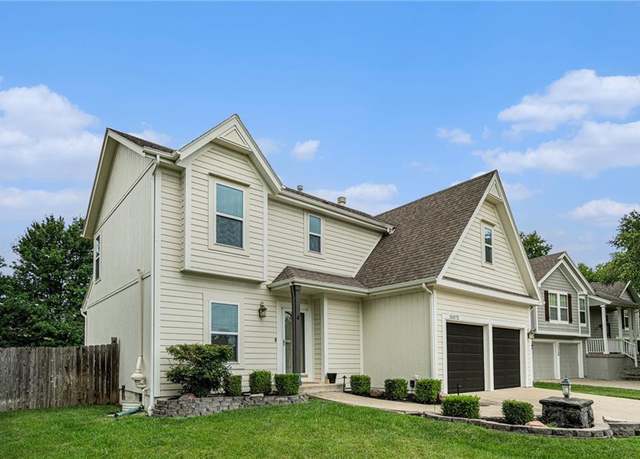 Property at 15372 S Alden St, Olathe, KS 66062, 3 beds, 3.5 baths