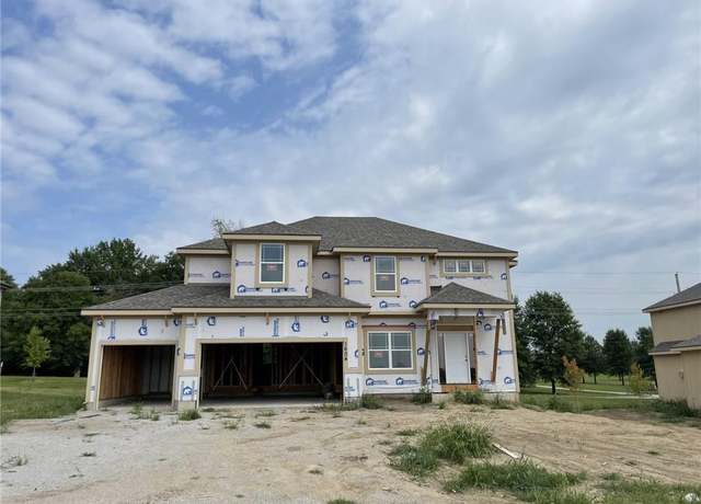 Property at 9011 N Colorado Ave, Kansas City, MO 64156, 4 beds, 3.5 baths