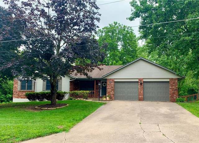 Property at 3520 Karnes Rd, St Joseph, MO 64506, 3 beds, 3 baths