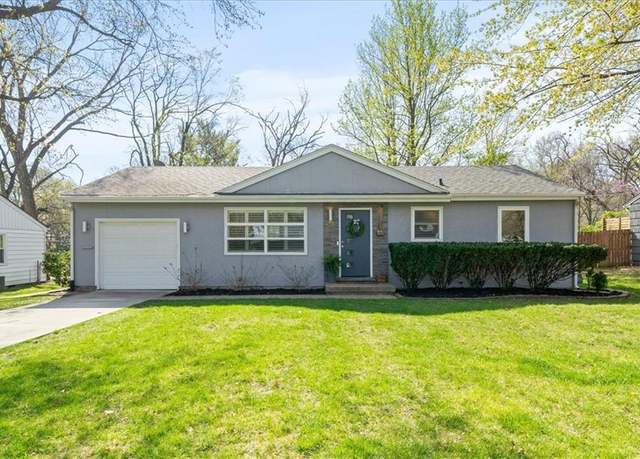 Property at 7551 Colonial Dr, Prairie Village, KS 66208, 2 beds, 2 baths
