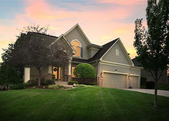 Property at 2701 NW Olmstead Dr, Lee's Summit, MO 64081, 5 beds, 4.5 baths