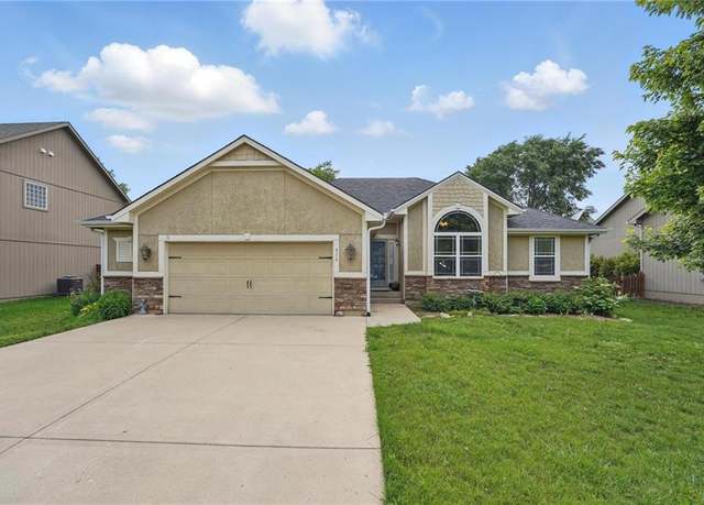 Property at 816 N Alder St, Gardner, KS 66030, 4 beds, 3 baths