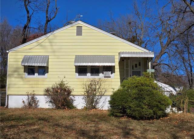 Property at 5420 NE 49th St, Kansas City, MO 64119, 2 beds, 1 bath