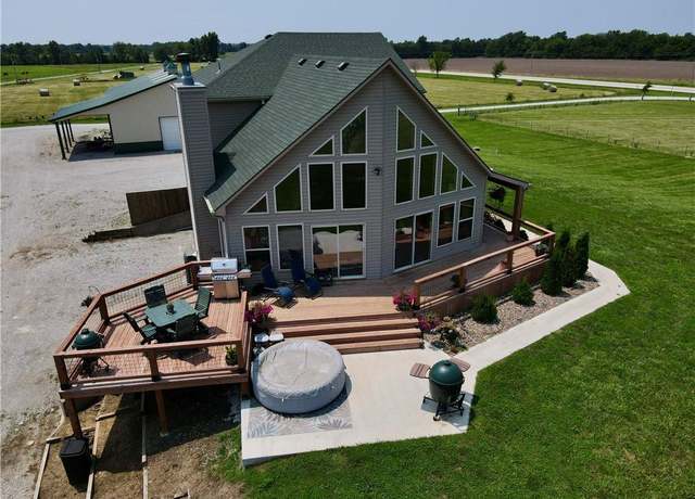 Property at 202 NE 1p Rd, Clinton, MO 64735, 4 beds, 3.5 baths