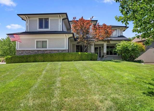 Property at 9626 Falcon Valley Dr, Lenexa, KS 66220, 4 beds, 3.5 baths