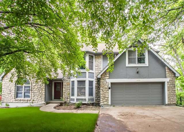 Property at 4008 NW 75th St, Kansas City, MO 64151, 4 beds, 4 baths