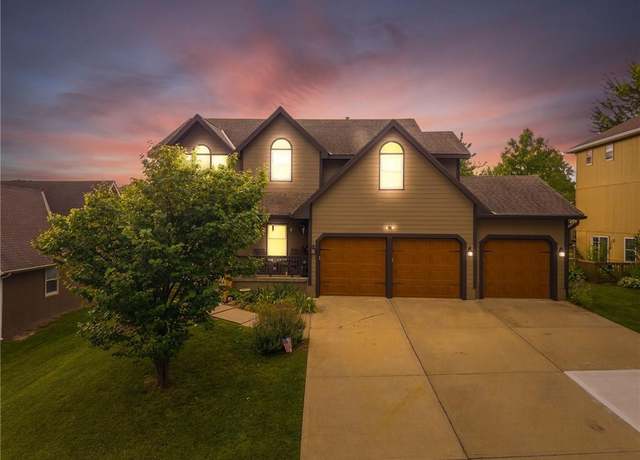 Property at 825 Dogwood N/A, Excelsior Springs, MO 64024, 4 beds, 4.5 baths