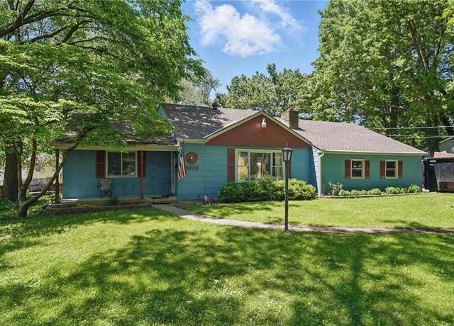 Property at 6926 Glenwood St, Overland Park, KS 66204, 3 beds, 3.5 baths