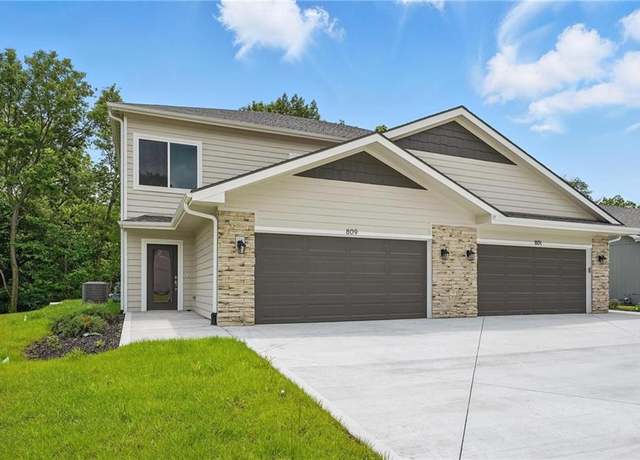 Property at 809 Highland Dr, Edwardsville, KS 66111, 3 beds, 2.5 baths