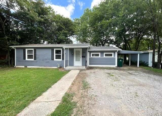 Property at 709 E Jackson St, Pittsburg, KS 66762, 2 beds, 1 bath