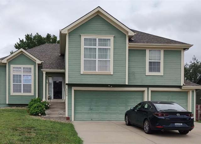 Property at 1112 NW 57th Ter, Kansas City, MO 64118, 3 beds, 2.5 baths