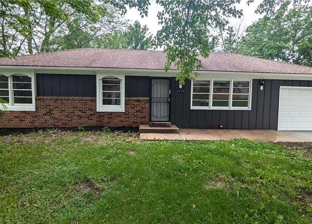 Property at 8105 E 100 St, Kansas City, MO 64134, 4 beds, 2.5 baths