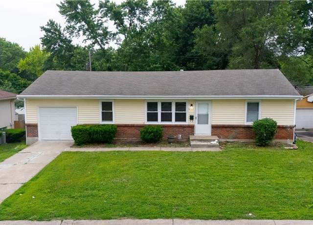Property at 8709 E 83rd St, Raytown, MO 64138, 4 beds, 3 baths